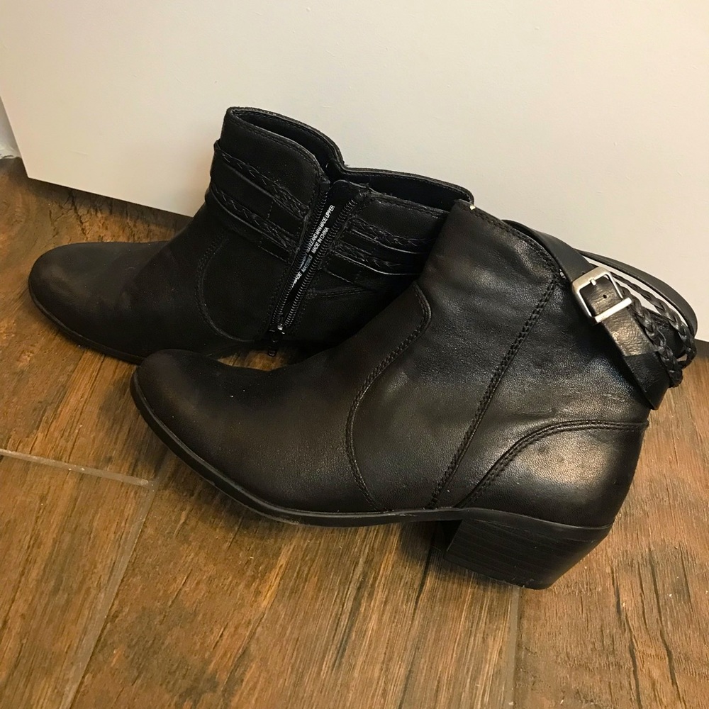 Black boots